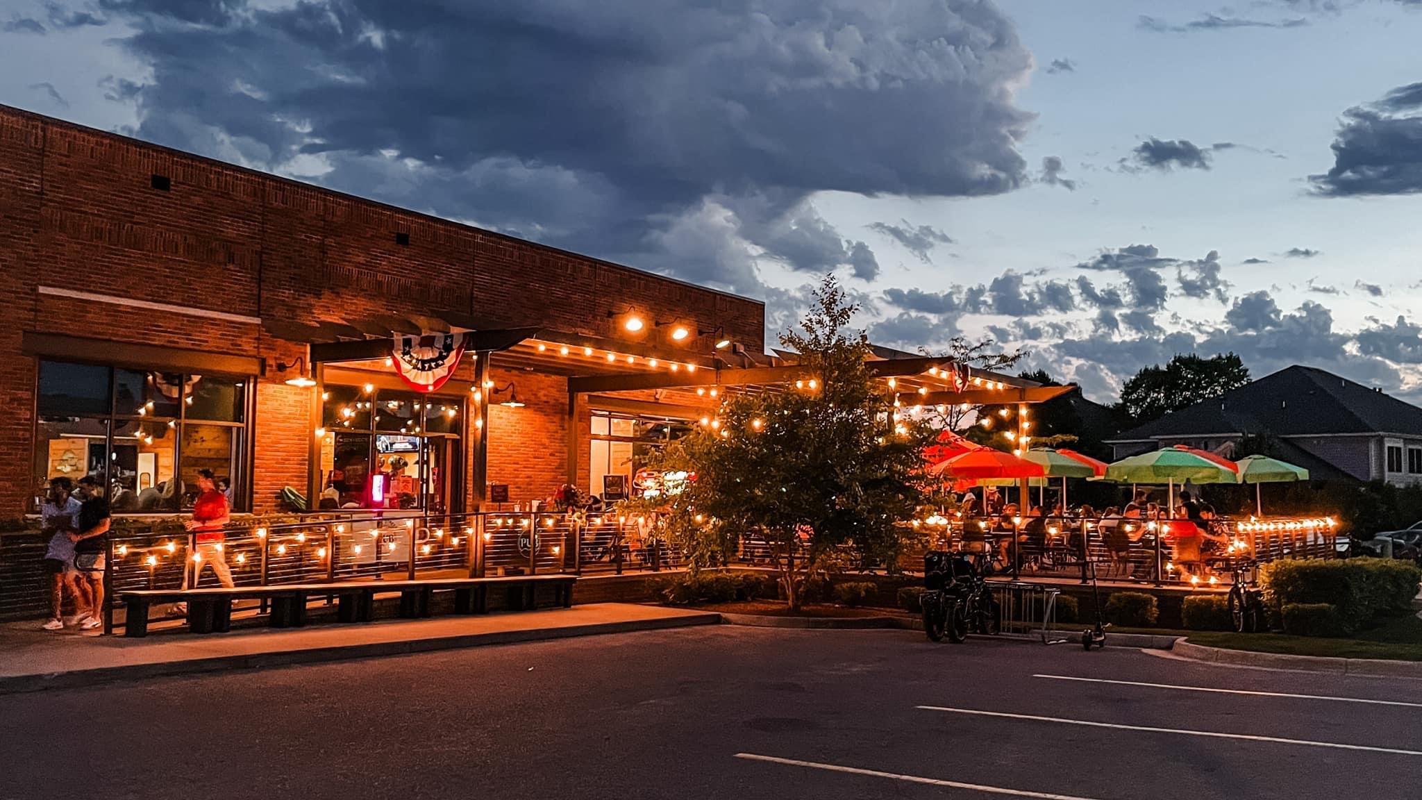 Lake Street Pub, 26 Craft Beers On Tap